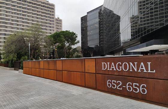 fachada corten instalada