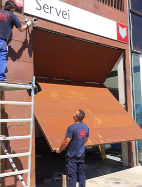 puertas de acero instalada