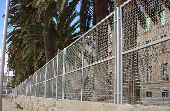 cerramiento tela ondulada instalada cerramiento tela ondulada